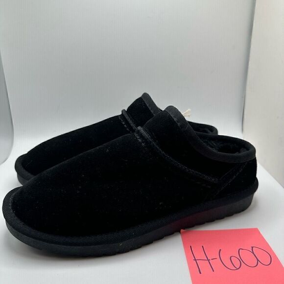 CUSHIONAIRE Women's Faux Shearling Genuine Suede cozy mule slippers +Memory Foam - Picture 3 of 7